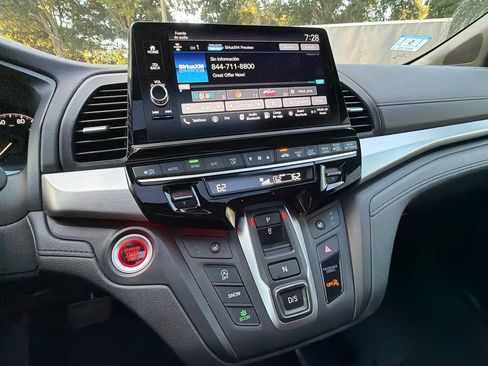 Used 2025 Honda Odyssey Sport-L image 10