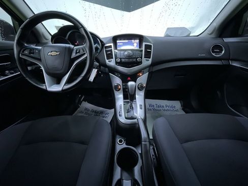 Used 2014 Chevrolet Cruze LT image 18