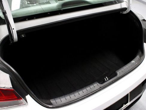 Used 2024 Hyundai Elantra SEL FWD image 13