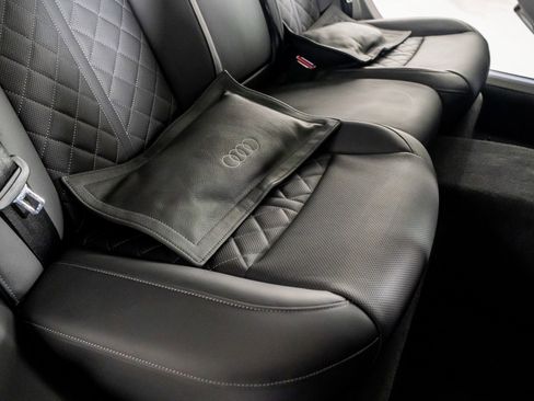 Used 2025 Audi S8 image 29