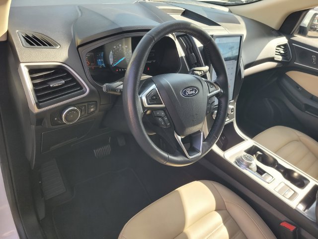 Certified 2024 Ford Edge SEL w/ Convenience Package AWD/4WD image 9