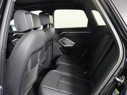 Used 2022 Audi Q3 2.0T Premium w/ Convenience Package image 11