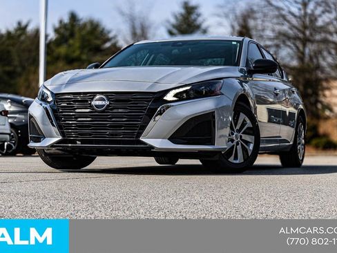 Certified 2025 Nissan Altima 2.5 S FWD image 3