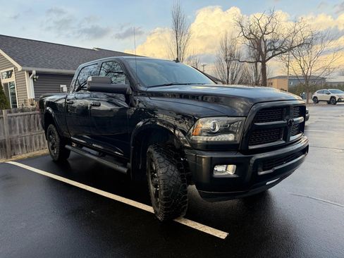 Used 2015 RAM 2500 Laramie w/ Black Appearance Group image 3