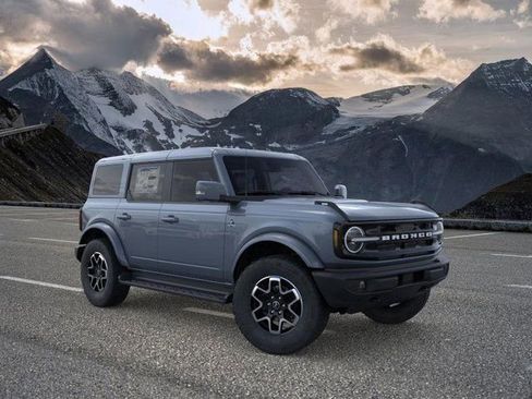New 2025 Ford Bronco Outer Banks image 7