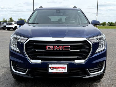 Used 2022 GMC Terrain SLE w/ Driver Convenience Package AWD/4WD image 8