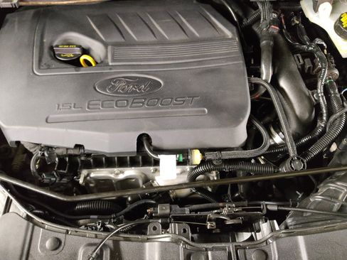 Used 2019 Ford Escape SE FWD image 30