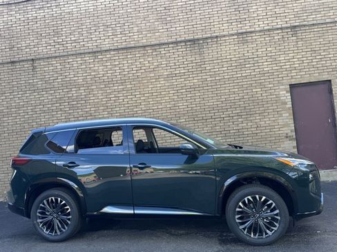 New 2026 Nissan Rogue Platinum w/ Platinum Premium Package AWD/4WD image 4
