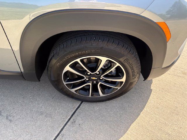 Used 2024 Chevrolet TrailBlazer LT w/ LT Cold Weather Package FWD image 46