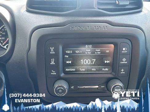 Used 2016 Jeep Renegade Latitude w/ Popular Equipment Group AWD/4WD image 27