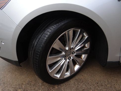 Used 2013 Lincoln MKS AWD image 28