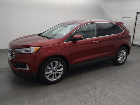 Used 2019 Ford Edge Titanium w/ Cold Weather Package AWD/4WD image 2