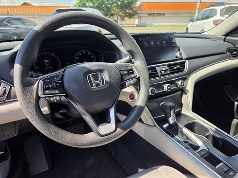 Used 2018 Honda Accord EX image 7