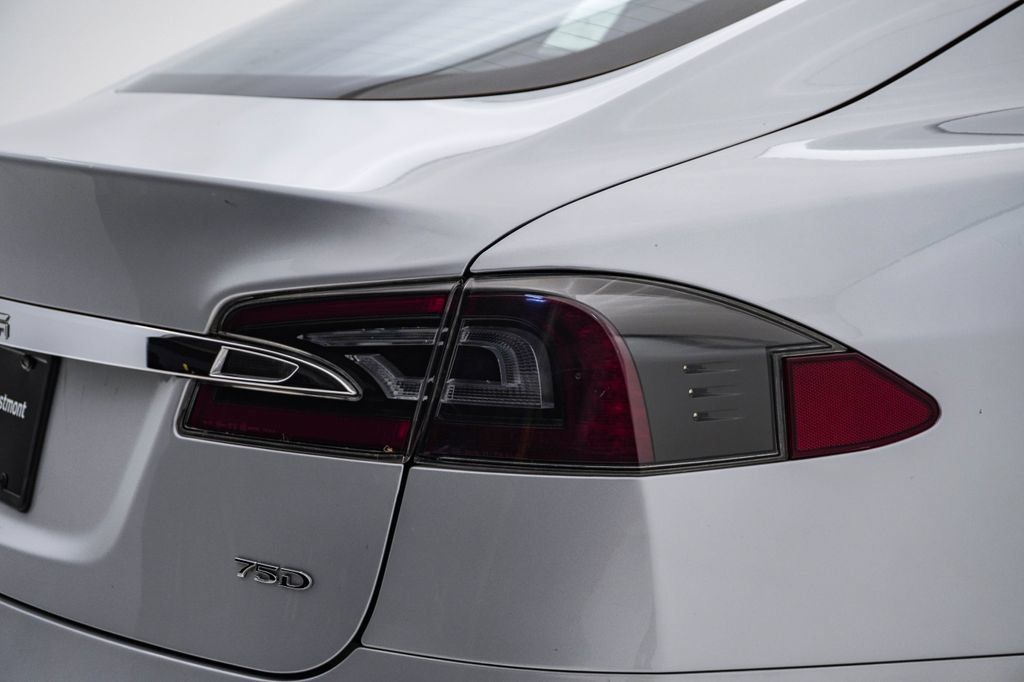 Used 2016 Tesla Model S 60D AWD/4WD image 12
