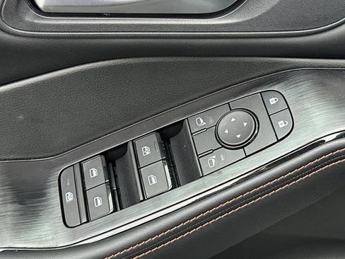 New 2025 Nissan Rogue SV image 12