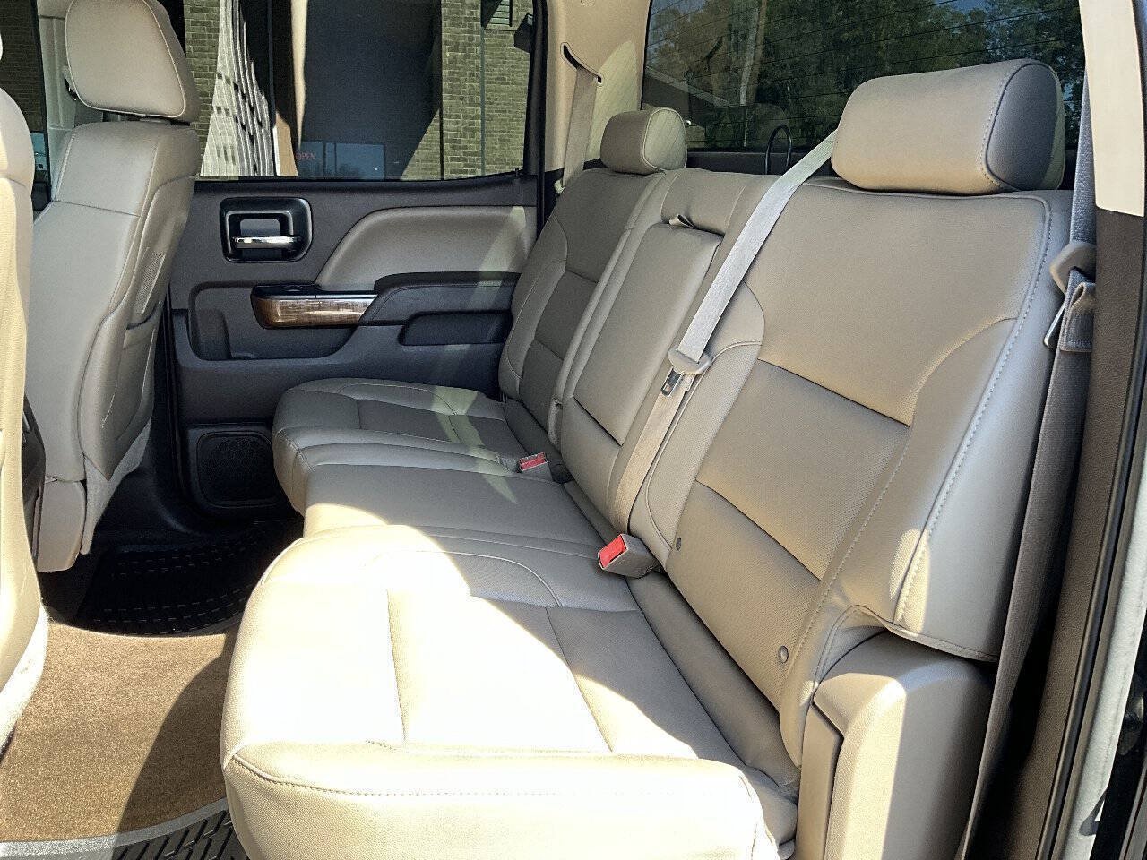 Used 2015 GMC Sierra 2500 SLT w/ Duramax Plus Package AWD/4WD image 26