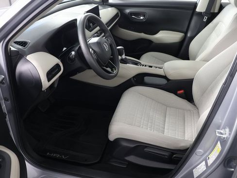 Used 2023 Honda HR-V LX image 17