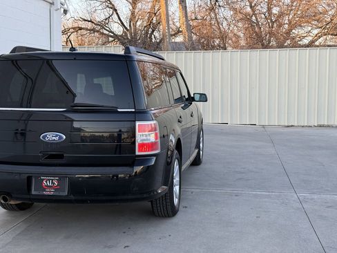 Used 2009 Ford Flex SE image 11
