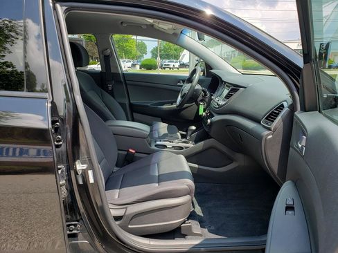 Used 2017 Hyundai Tucson SE w/ SE Popular Package 02 AWD/4WD image 17
