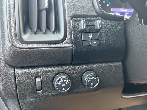 Used 2021 GMC Canyon Denali image 14