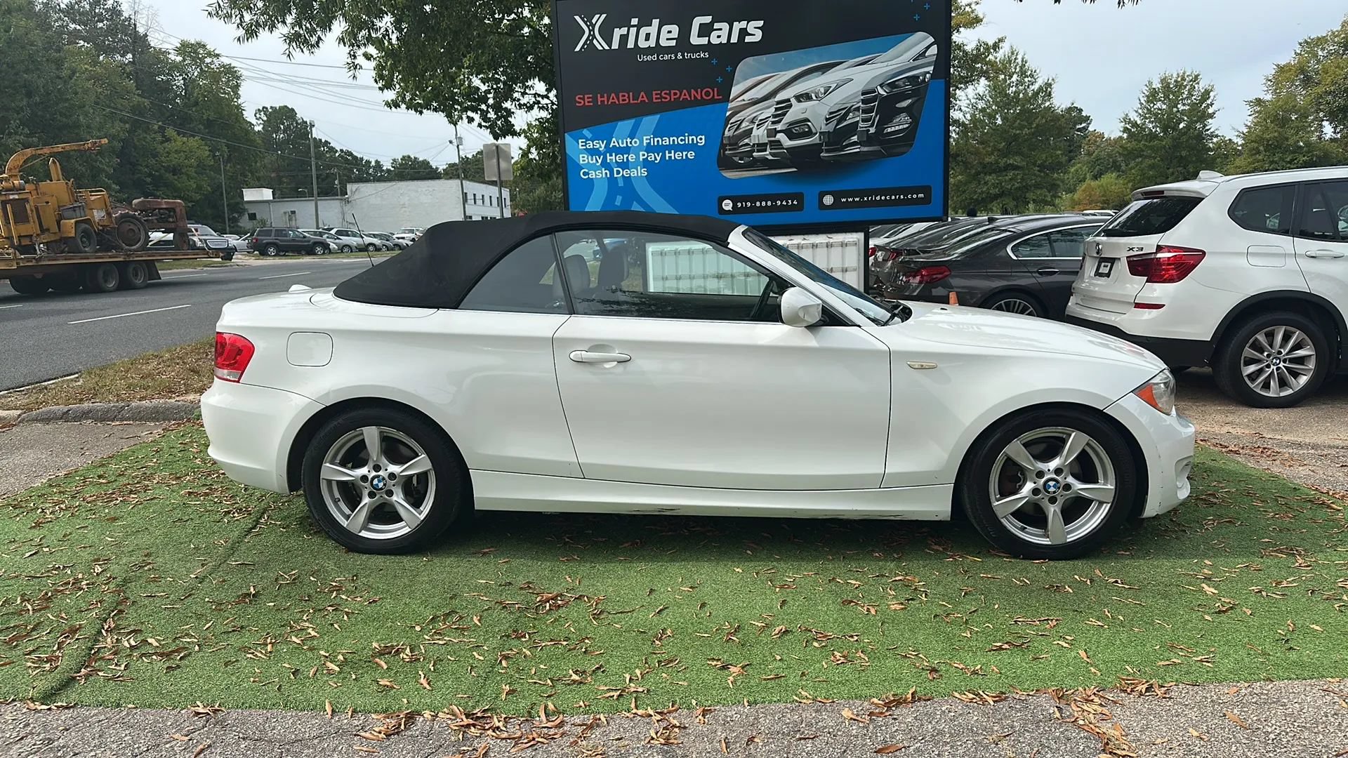 Used 2012 BMW 128i Convertible RWD image 4