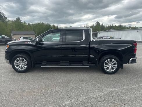 Used 2023 Chevrolet Silverado 1500 LTZ AWD/4WD image 3