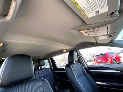Used 2016 Toyota Highlander Plus image 12