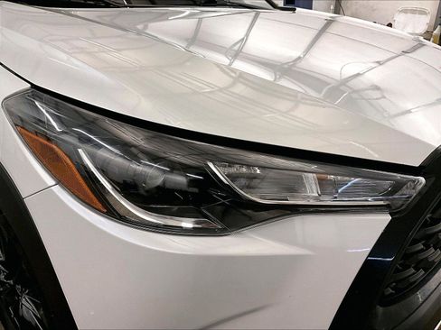 Used 2023 Toyota Corolla Cross LE w/ Moonroof Package FWD image 28