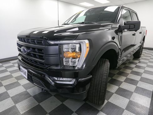 Used 2021 Ford F150 Lariat w/ Max Trailer Tow Package image 4