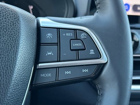 Certified 2024 Toyota Grand Highlander XLE image 30