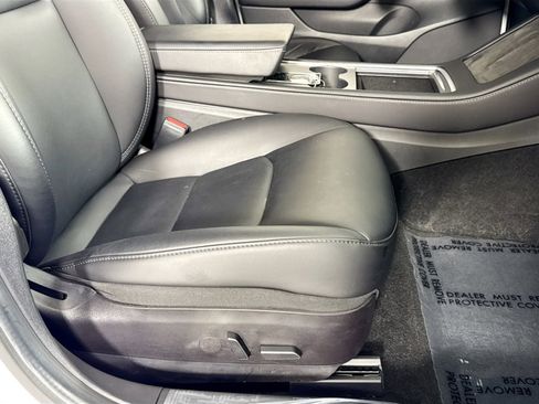 Used 2022 Tesla Model 3 Standard Range image 34