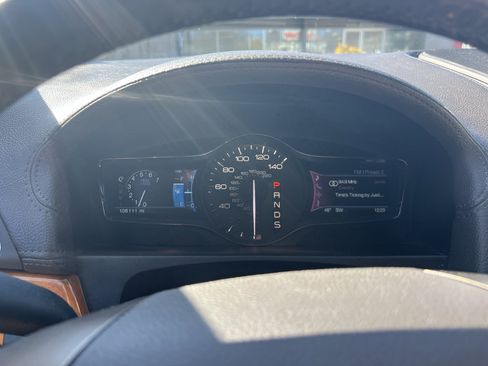 Used 2013 Lincoln MKX AWD image 11