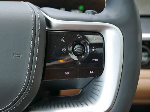 Certified 2025 INFINITI QX80 Sensory image 30