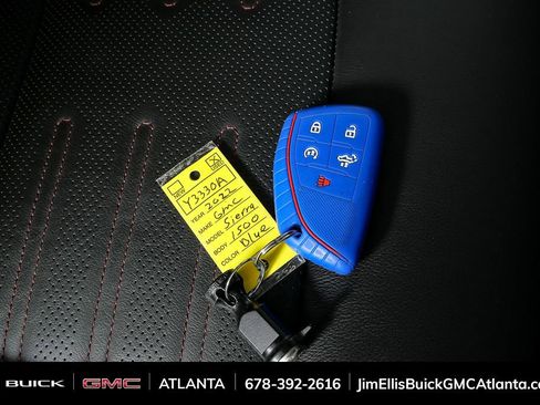 Used 2022 GMC Sierra 1500 AT4X image 26