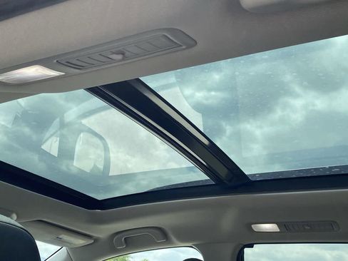 Used 2025 Subaru Ascent Bronze Edition image 18