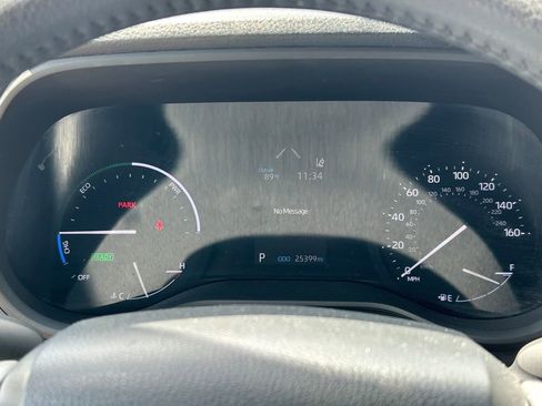 Used 2023 Toyota Sienna XLE w/ XLE Plus Package FWD image 38