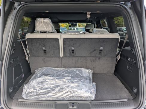 New 2025 Jeep Wagoneer Series III w/ Quick Order Package 25C Super image 28