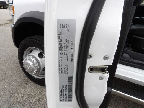 Used 2024 RAM 5500 Tradesman w/ Chrome Appearance Group AWD/4WD image 64