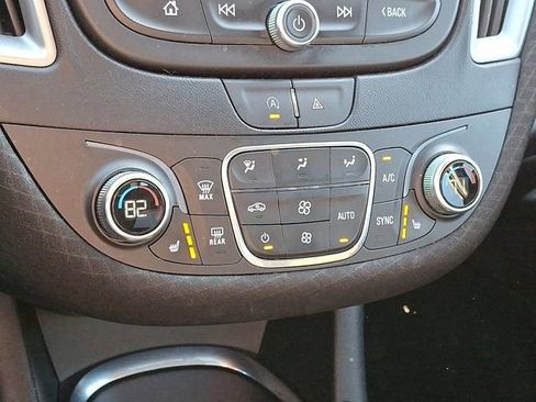 Used 2023 Chevrolet Malibu LT FWD image 21