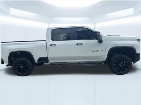 Used 2024 Chevrolet Silverado 2500 Custom w/ Custom Convenience Package AWD/4WD image 8