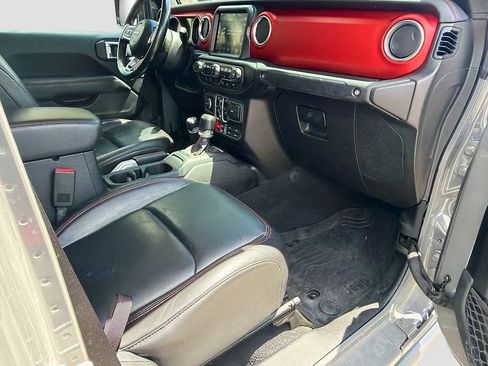 Used 2020 Jeep Gladiator Rubicon AWD/4WD image 13