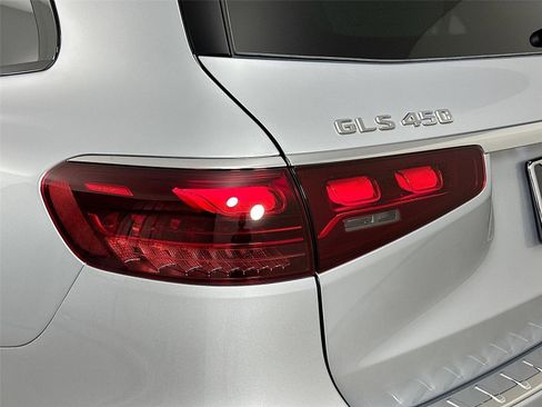 Used 2026 Mercedes-Benz GLS 450 4MATIC image 44