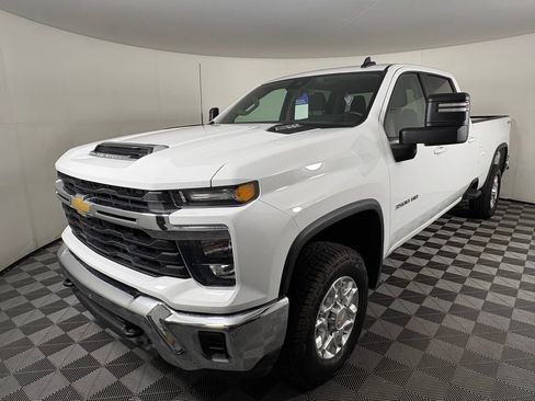 Used 2024 Chevrolet Silverado 3500 LT AWD/4WD image 1