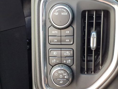 Used 2022 Chevrolet Silverado 2500 High Country w/ Z71 Off-Road Package image 11