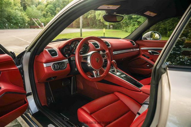 Used 2016 Porsche Cayman RWD image 16