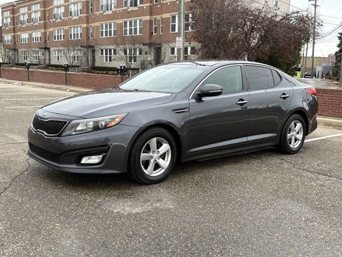 Used 2015 Kia Optima LX image 2