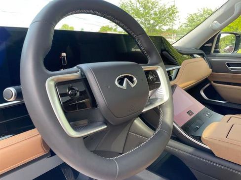 Certified 2026 INFINITI QX80 Luxe w/ Cargo Package AWD/4WD image 17