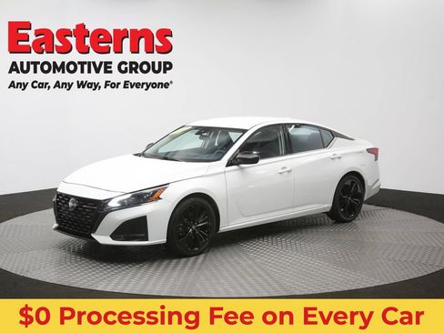 Used 2024 Nissan Altima 2.5 SR FWD image 56