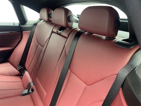 Used 2022 BMW i4 eDrive40 image 34