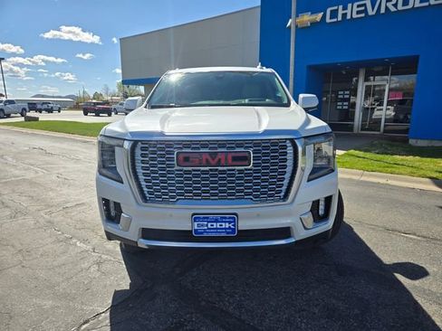 Used 2021 GMC Yukon Denali w/ Denali Ultimate Package AWD/4WD image 9